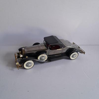 Vintage Rolls Royce Model car, Battery Operated AM Radio