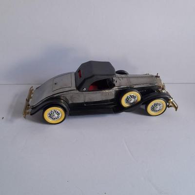 Vintage Rolls Royce Model car, Battery Operated AM Radio