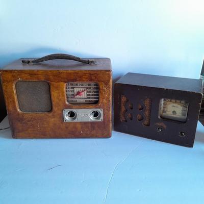 Two antique Tube radios to fix or for parts / display. Non-working