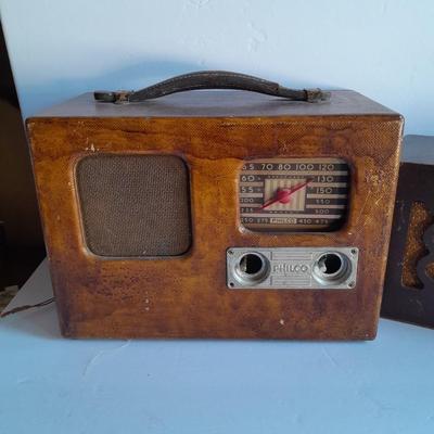 Two antique Tube radios to fix or for parts / display. Non-working