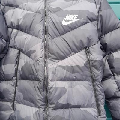 Nike Down Winter Coat Size Medium