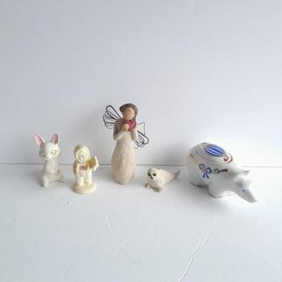 Willow tree angel, Snow Babies figures, Arden Polar bear and other small collectible decorative figures