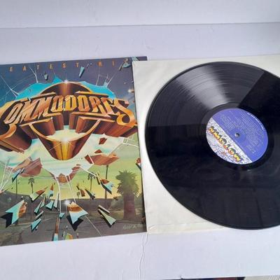 The Bee Gee's and Commodores 12" LP Vinyl Record Albums In great condition!