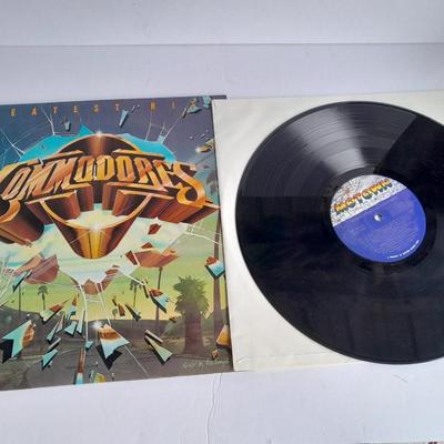 The Bee Gee's and Commodores 12" LP Vinyl Record Albums In great condition!