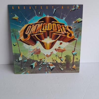 The Bee Gee's and Commodores 12" LP Vinyl Record Albums In great condition!