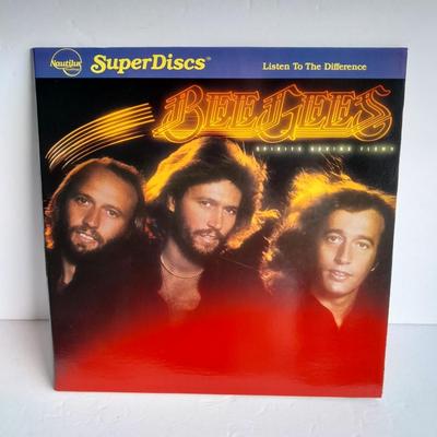 The Bee Gee's and Commodores 12" LP Vinyl Record Albums In great condition!