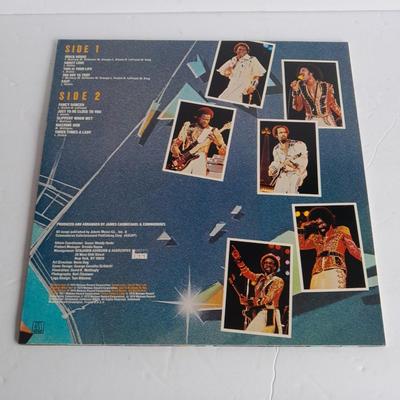 The Bee Gee's and Commodores 12" LP Vinyl Record Albums In great condition!