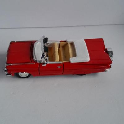 Two small die Cast model cars
