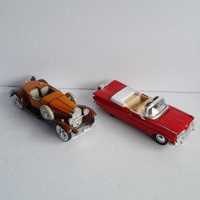 Two small die Cast model cars