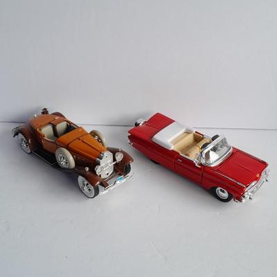 Two small die Cast model cars