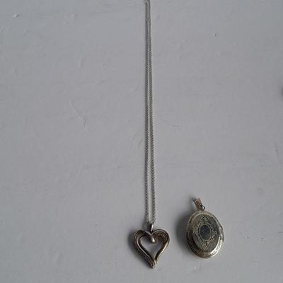 . 925 Sterling silver Heart pendant with Locket and chain