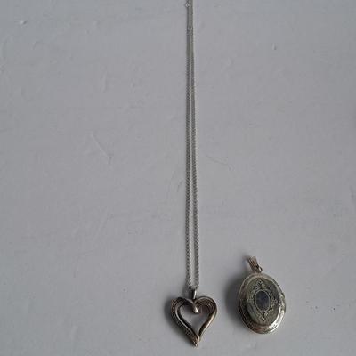 . 925 Sterling silver Heart pendant with Locket and chain