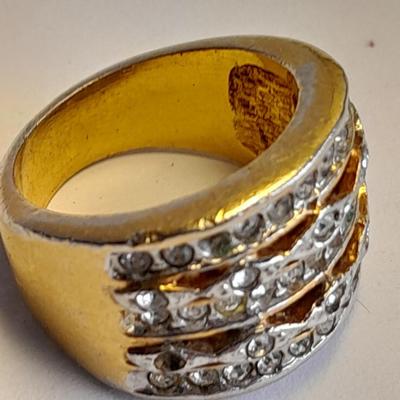 12k & 14 KT. Gold Jewlery, Bracelet, necklace, pendants and a marked ring