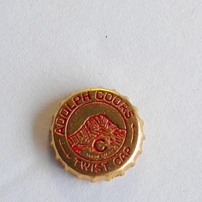 Michael Jackson Pocket Guide to Beer with Adolph Coors Twist cap hat pin