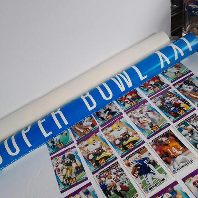 Football trading cards with Super Bowl XXI Poster and Dunn Deal Warrick Dunn poster