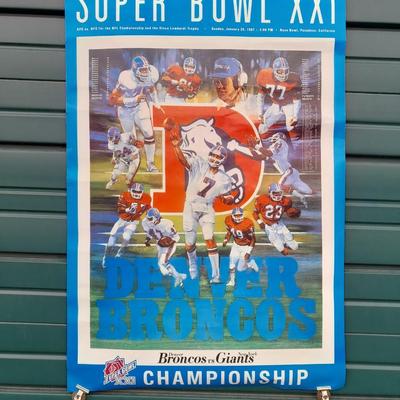 Football trading cards with Super Bowl XXI Poster and Dunn Deal Warrick Dunn poster