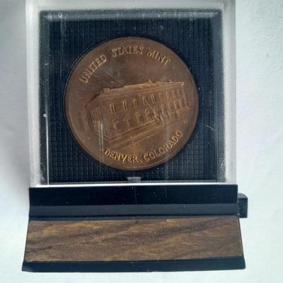 Vintage The Department of the Treasury United States Mint, Denver Colorado 1789 in Case