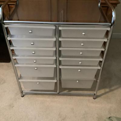 Organize it! with this Organizer with drawers and casters