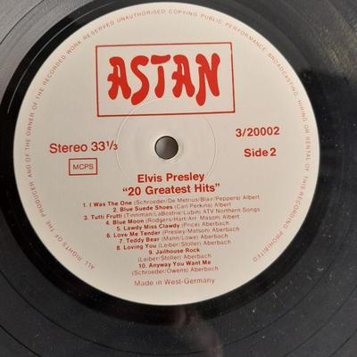 Elvis Presley 20 Golden Hits Volume 1 Vinyl LP 12" Record Album in great condition!