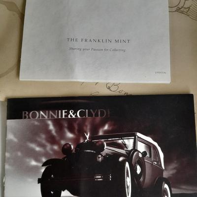 Die Cast Franklin Mint Precision model Bonnie & Clyde Edition Ford Convertible Sedan with paperwork