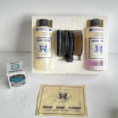 Waltex 8X magnifier with Micro Sonic Cleaner