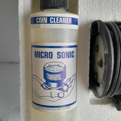 Waltex 8X magnifier with Micro Sonic Cleaner