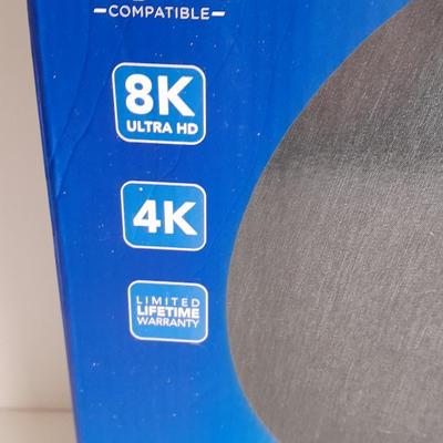 Brand new indoor HDTV Multi- directional TV Antenna GET LOCAL CHANNELS WITH THIS!