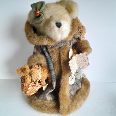 T.J.'S Best Dressed Tina Jean Lowenthal Boyd's bear with mini Boyd's