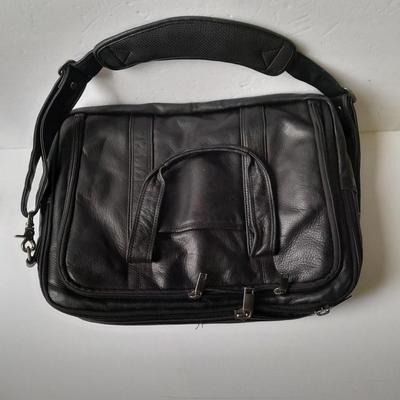 Heritage Style 125635 5.5" x 7" Expandable Full Grain Cowhide leather Portfolio/ computer bag
