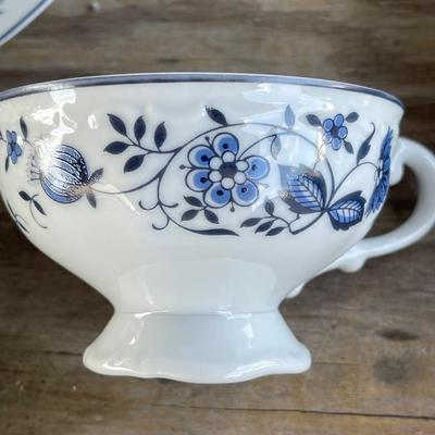 NOrleans China Japan â€œHeidelbergâ€ Six Place Setting