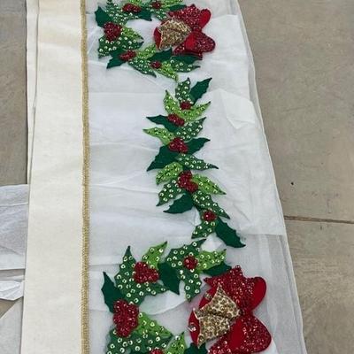 Gorgeous Handmade Christmas Tablecloth