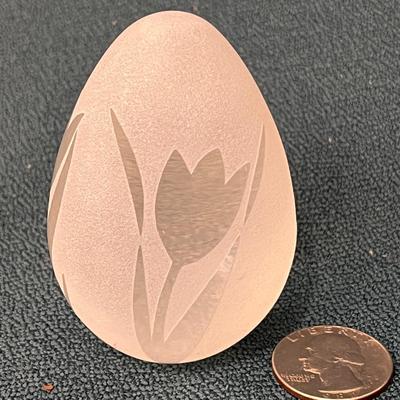 CRYSTAL TULIP EGG TWO TONE CLEAR AND ETCHED