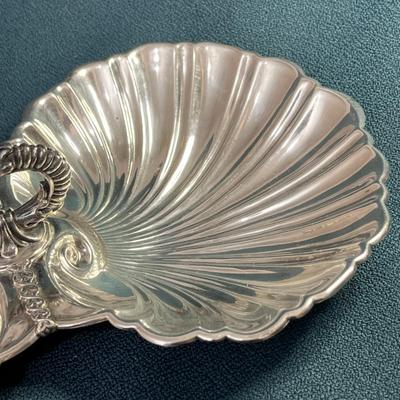 SILVER PLATE SHELL MOTIF DIVIDED SERVING DISH