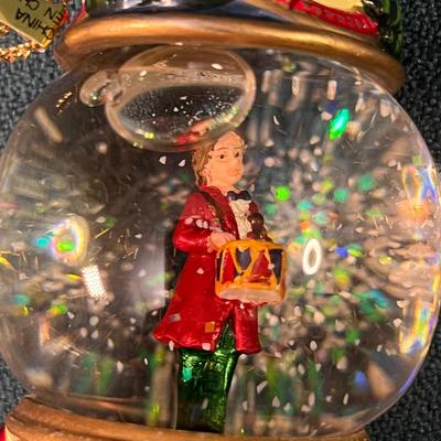 WATER GLOBE CHRISTMAS ORNAMENT DRUMMER BOY THEME KIRKLAND