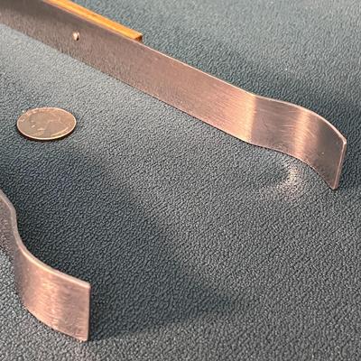 VINTAGE â€œDUNCAN HINESâ€ TONGS GRABBER TOOL 