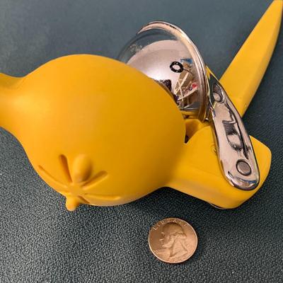 HEFTY WELL MADE CITRUS SQUEEZER by CHEFâ€™N