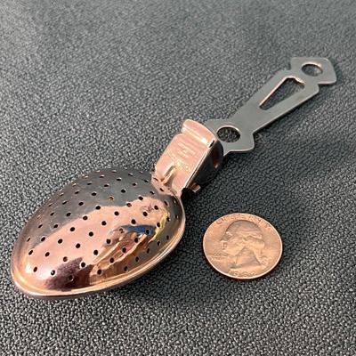 TEASPOON STYLE TEA STRAINER MADE IN ENGLAND 
