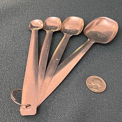 SET OF MEASURING SPOONS STAINLESS LONG HANDLES