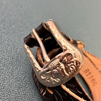 NIFTY SMALL SIZE 26 COWBOY BELT STEER HIDE
