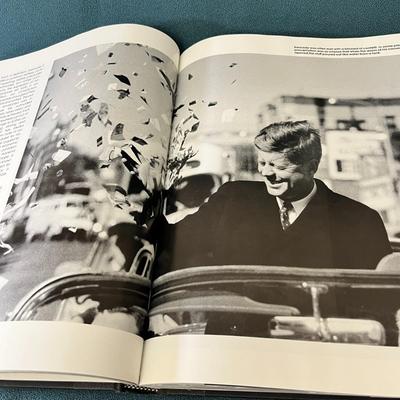 â€œLIFE IN CAMELOTâ€ JFK HISTORICAL REVIEW BOOK