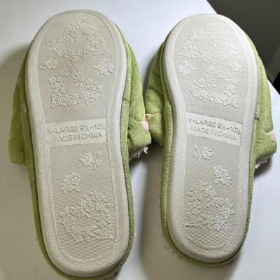 LADIES SLIP-ON SLIPPERS by BEN BERGER