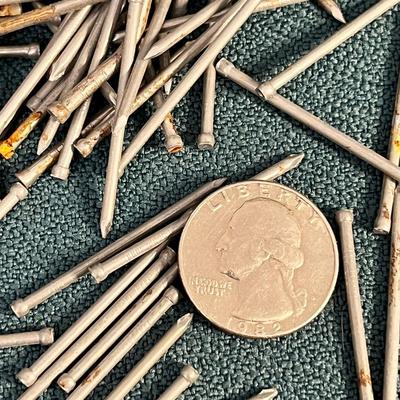 QUART JAR OF FINISHING NAILS 