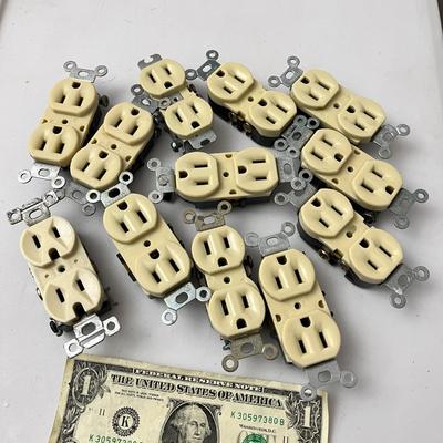 BUNCH OF OUTLETS 12 PIECE