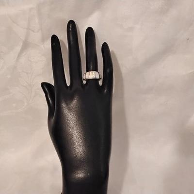 Gorgeous Opal 925 Ring Size 7