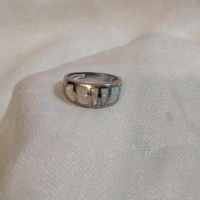 Gorgeous Opal 925 Ring Size 7