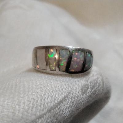 Gorgeous Opal 925 Ring Size 7
