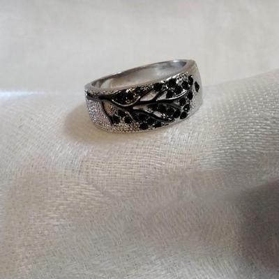 Emerald Tree of Life 925 Ring Size 8