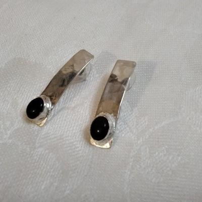 Willie Saiz Navajo Silversmith Sugilite Hammered 925 Earrings