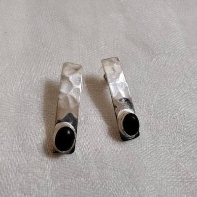 Willie Saiz Navajo Silversmith Sugilite Hammered 925 Earrings