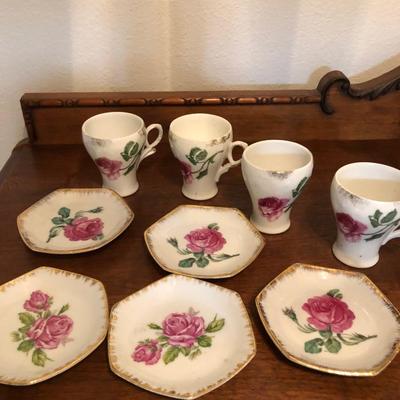 Lot of 4 tea cups, 4 saki cups, 5 gold rim trinket plates, 2 saucers.